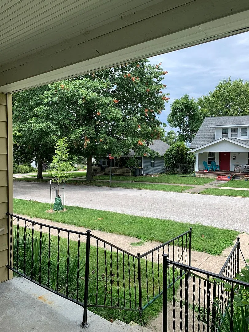 408 East 16th Street — Photo 3
