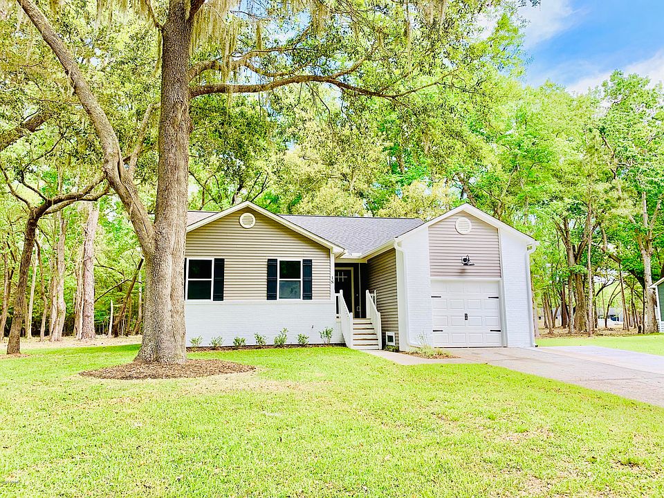 1st image of 20 Arbor Ln