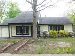 83 Bowline St, Barnegat, NJ 08005