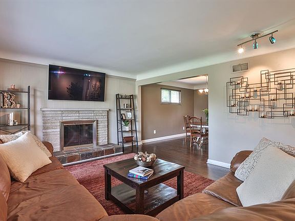 5th image of 4360 Yakima Ct