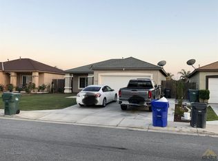 316 Avenida Ruiz, Delano, CA 93215