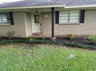 5801 Georgia Ave, Groves, TX 77619