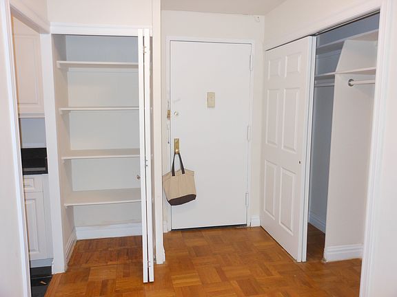 4th image of 330 W 45th St APT 5G