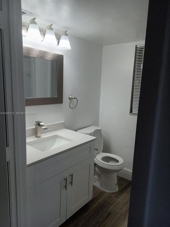 4401 W McNab Rd APT 24, photo 9