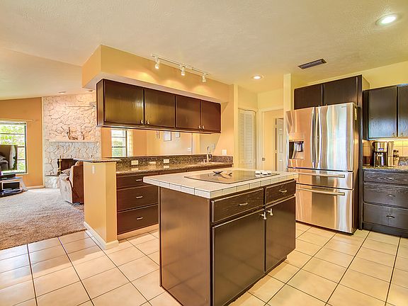 2nd image of 4425 SW Bimini Cir S