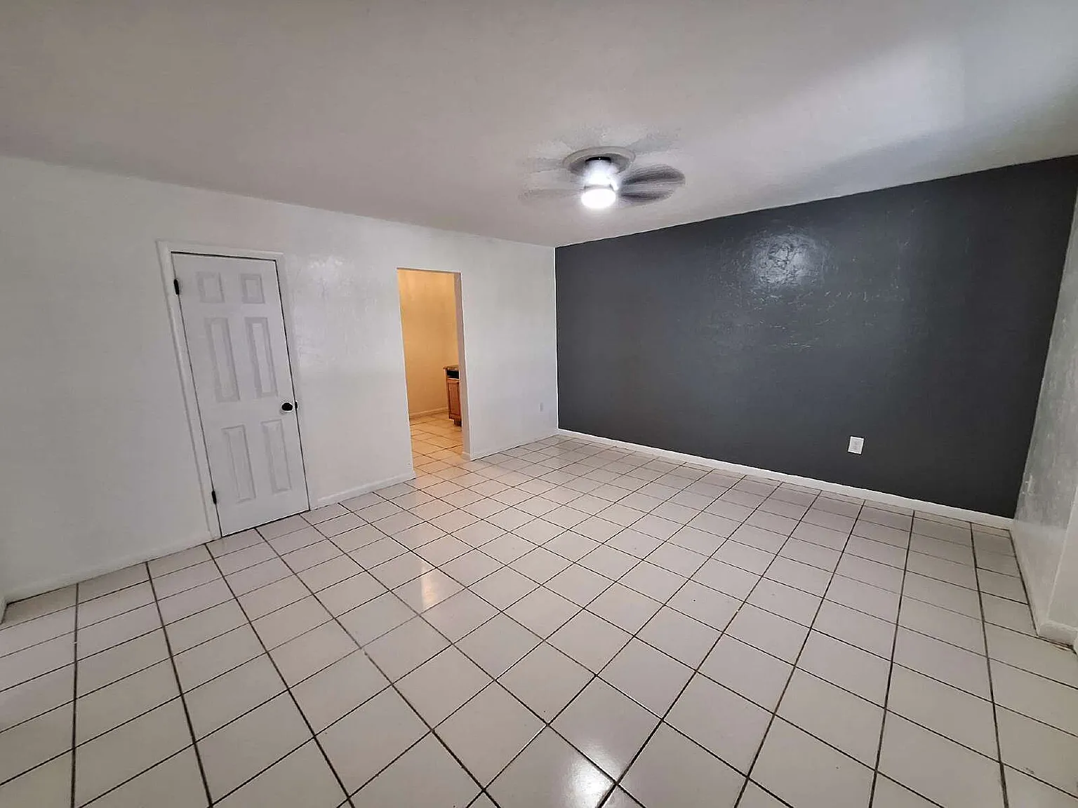 2 bed, 2.0 bath, 1052 sqft, $1,575 — Photo 4