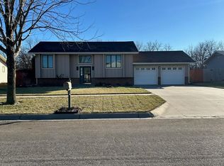 211 Wollmann St, Moundridge, KS 67107