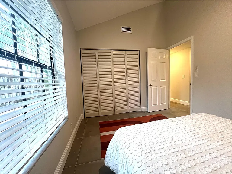 13473 Fountain View Blvd #1 — Photo 12