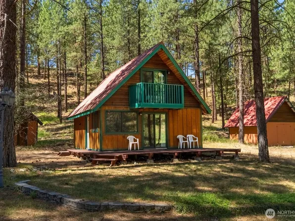 93 Larkspur Drive, Winthrop, WA 98862