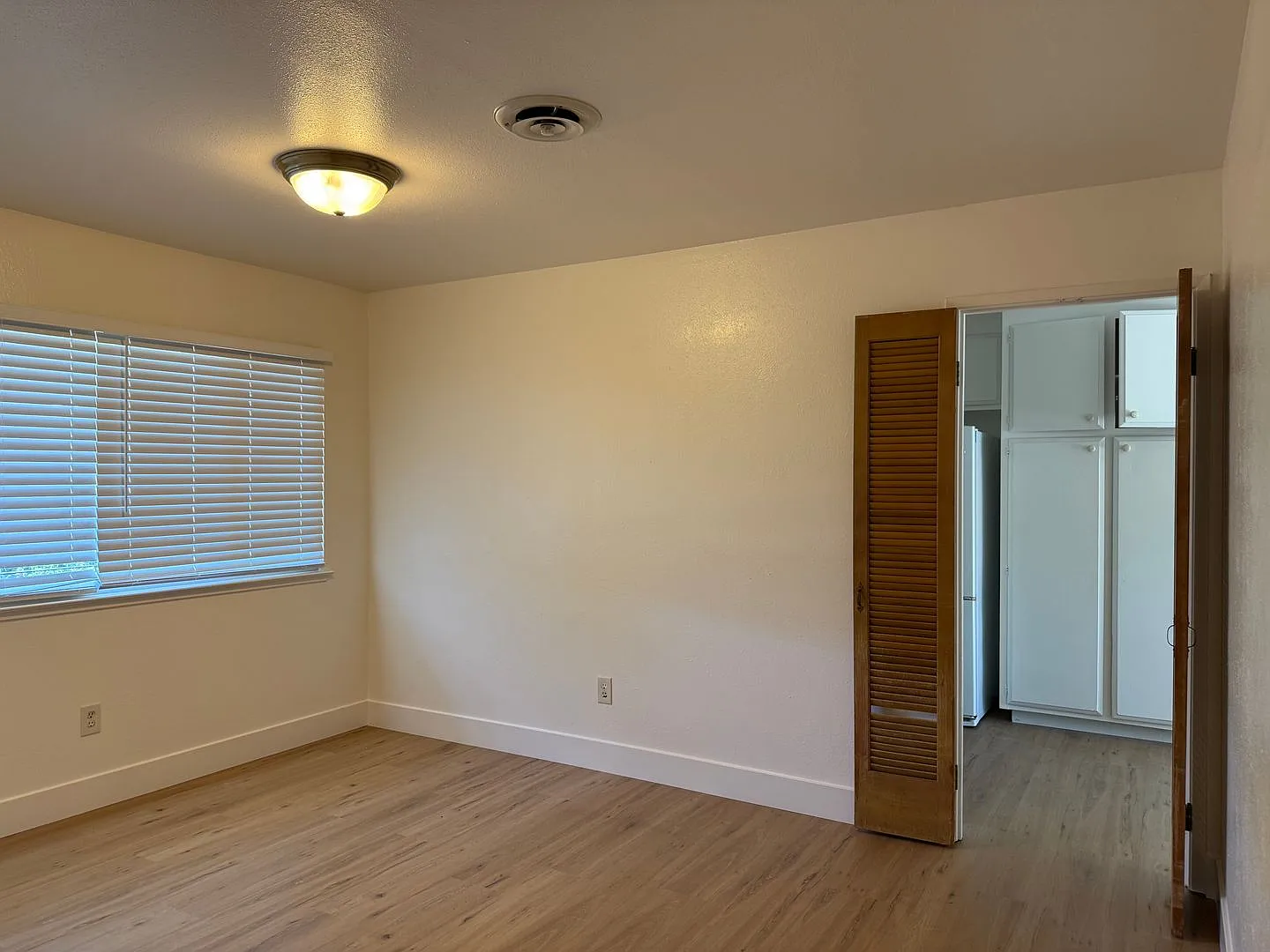 Beautifully Renovated 3 Bed 2 Bath! — Photo 3