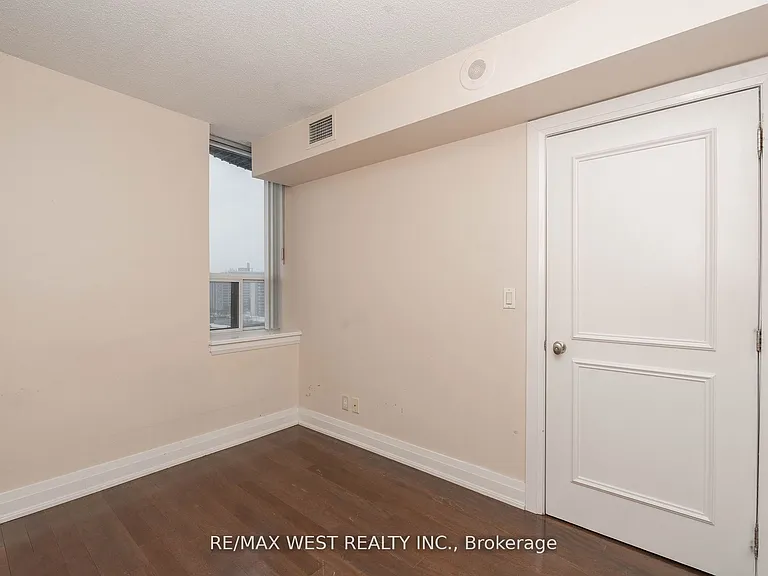 2737 Keele St #817 — Photo 19