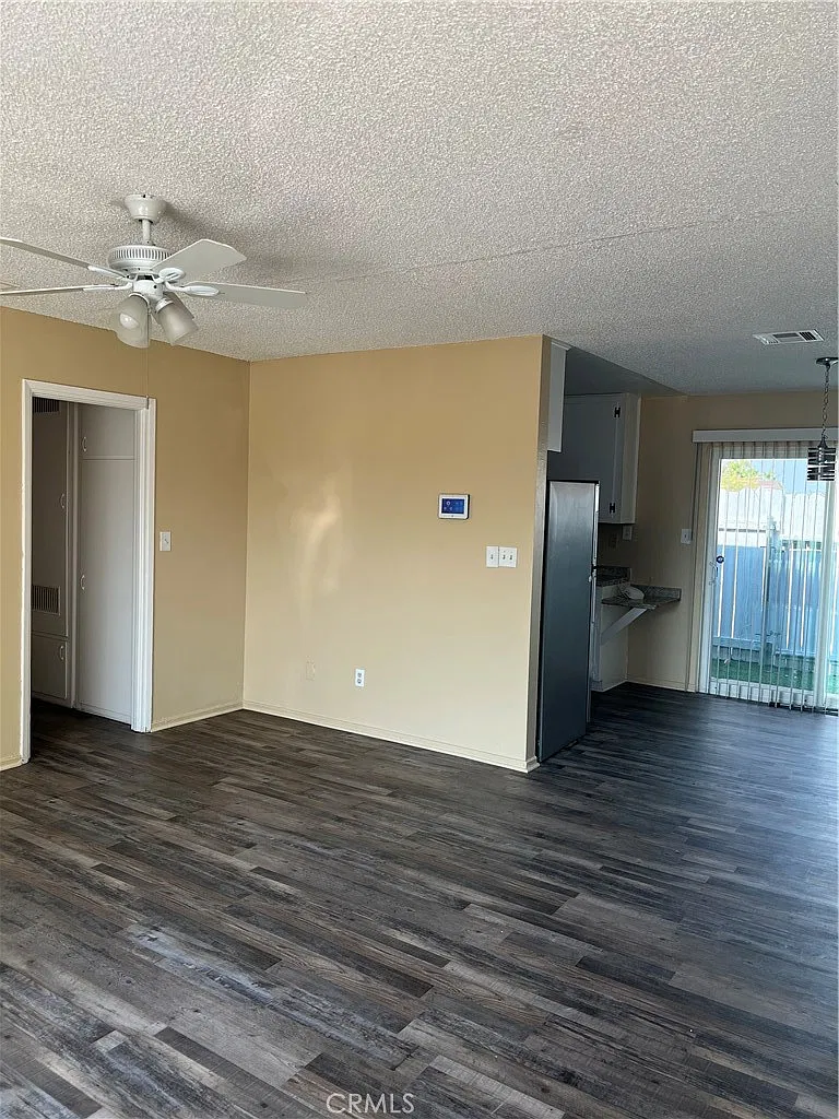 3 bed, 1170 sqft, $1,950 — Photo 3