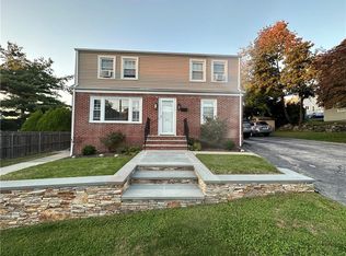 305 Heather St, Cranston, RI 02920