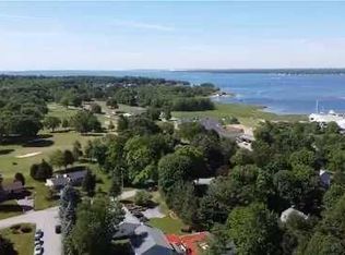 132 Clifton Ave, Warwick, RI 02889