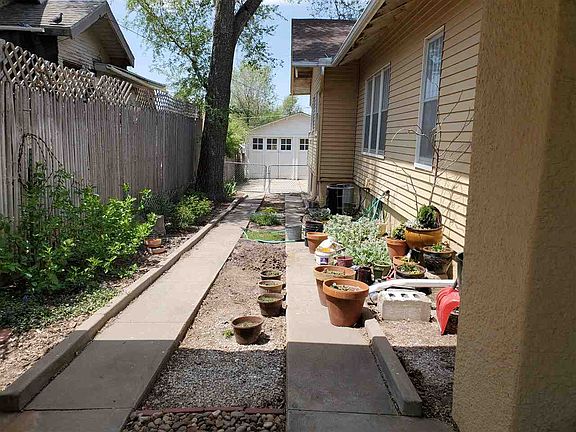 2nd image of 1405 1st Ave