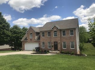 3913 Lake Valley Ct, Kingsport, TN 37664