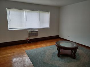 10410 Michael Todd Ter APT 2E, Glenview, IL 60025
