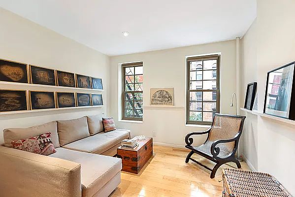 1st image of 323 W 43rd St APT 3FW