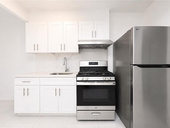 3rd image of 921 60th St #3B