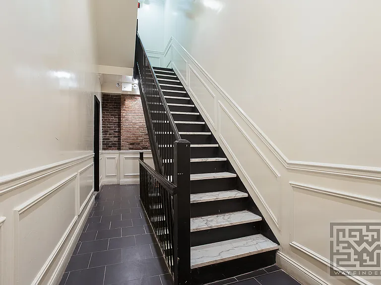 310 W 21st St #8 — Photo 12