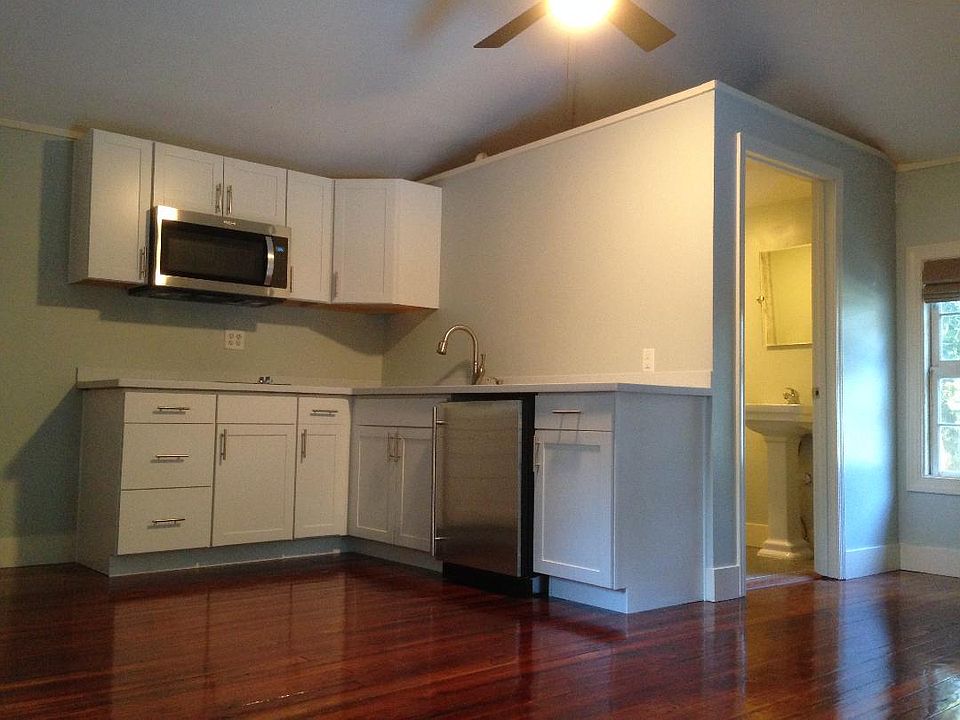 1st image of 1515 E Desoto St #A
