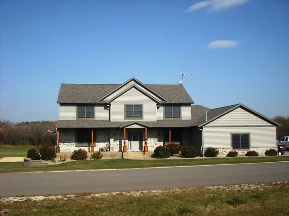 790 Riverwood Ct, Elgin, MN 55932