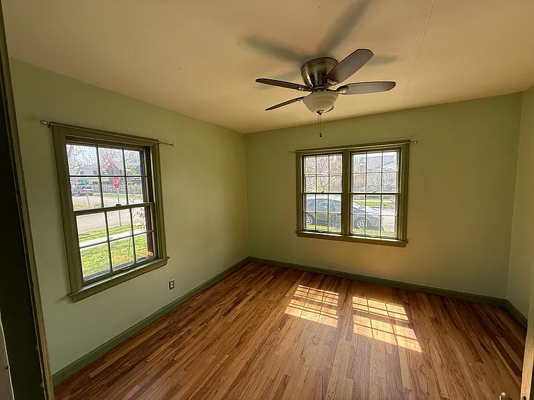 1402 W Lemp St — Photo 6