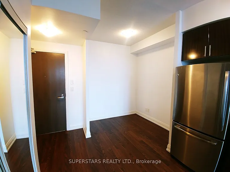 7161 Yonge St #2133 — Photo 3