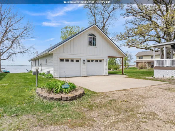 25493 Pasture Lake Dr, Spirit Lake, IA 51360