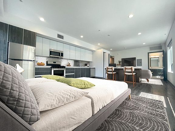 2nd image of 1223 N Edgemont St #14