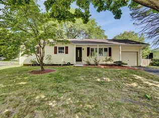 18 Split Tree Dr, New Windsor, NY 12553