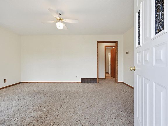 3rd image of 322 E 8th St