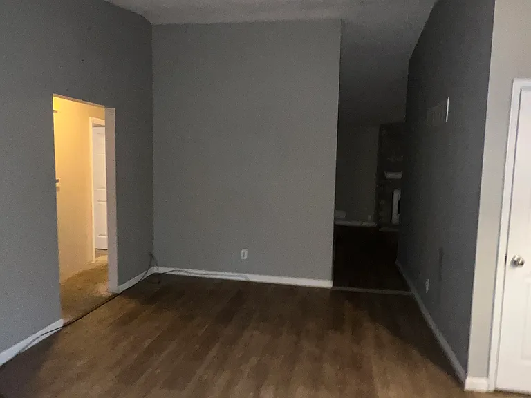 131 Springbrook Dr — Photo 8