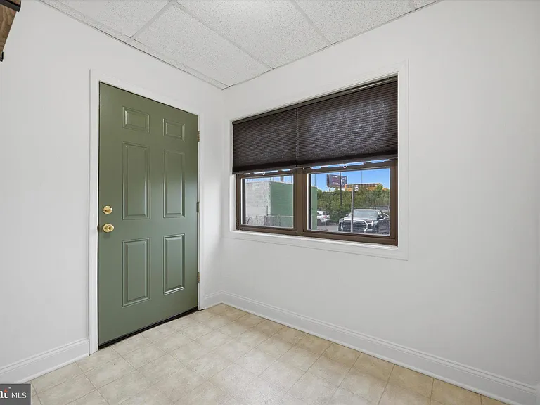 3153 Richmond St #1 — Photo 13