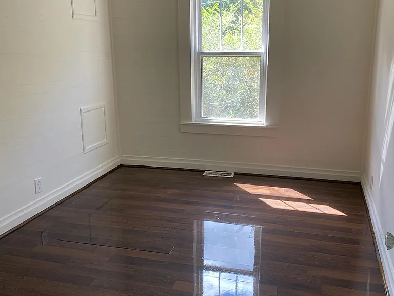 133 Broad St — Photo 17