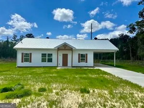 201 Ferrett Dr, Blackshear, GA 31516