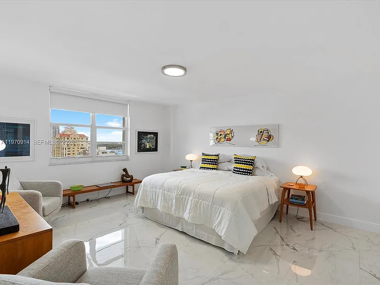 336 N Birch Rd #PENTHOUSE — Photo 22