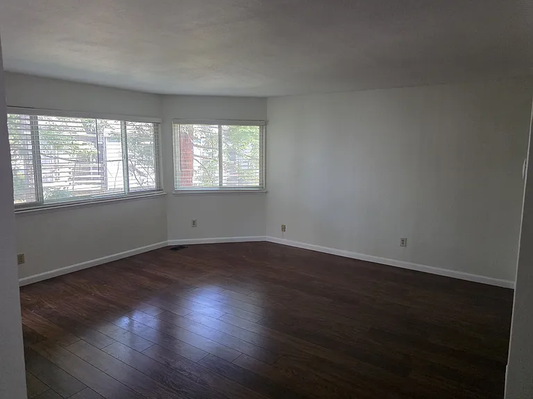 1884 Sally Creek Cir — Photo 28