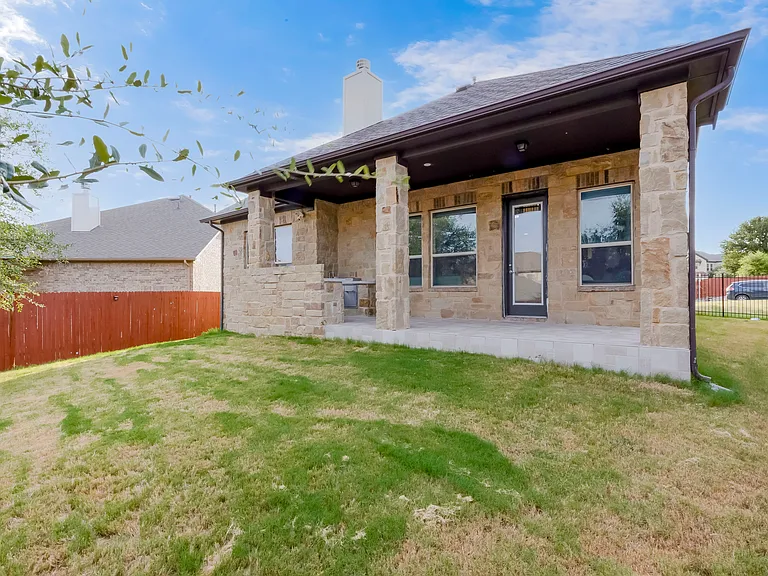 726 Kingston Pl — Photo 39