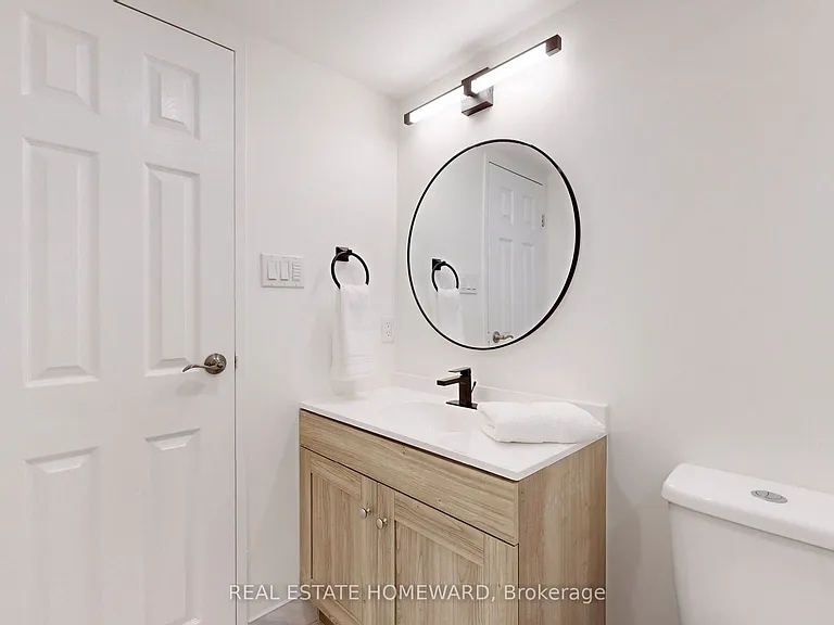 77 Maitland Pl #1827 — Photo 9