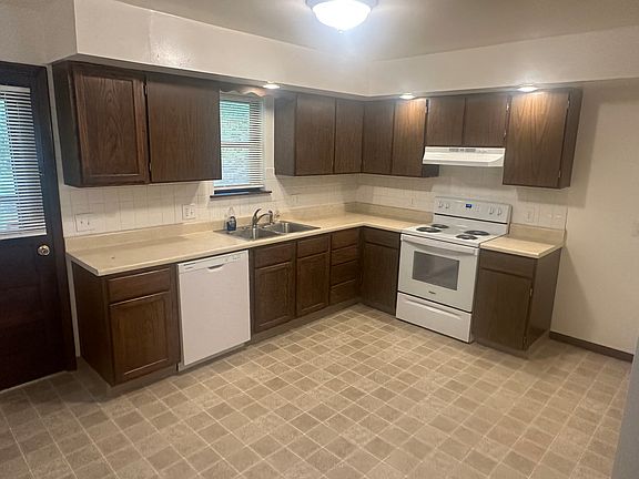 5th image of 1805 Pat Dr Unit B