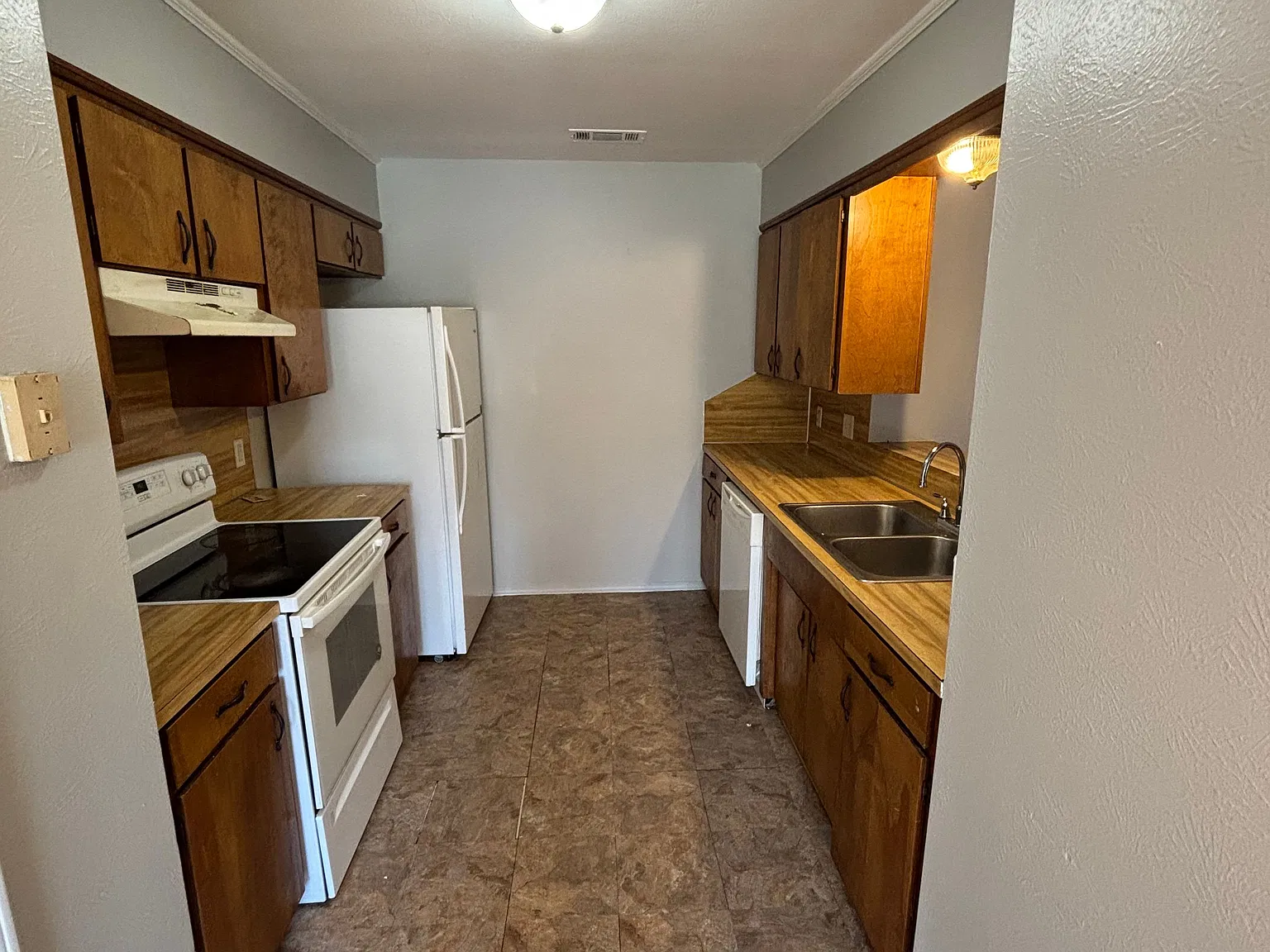 3 bed, 1248 sqft, $1,150 — Photo 3