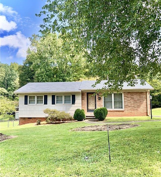 1st image of 2716 Woodbury Dr