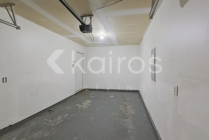 1010 E Macree Ter — Photo 16