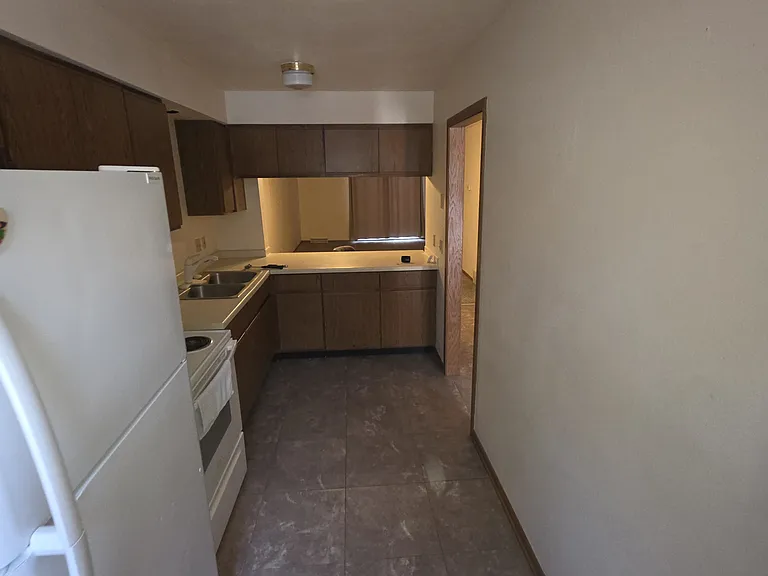 8 Fordem Ct — Photo 11
