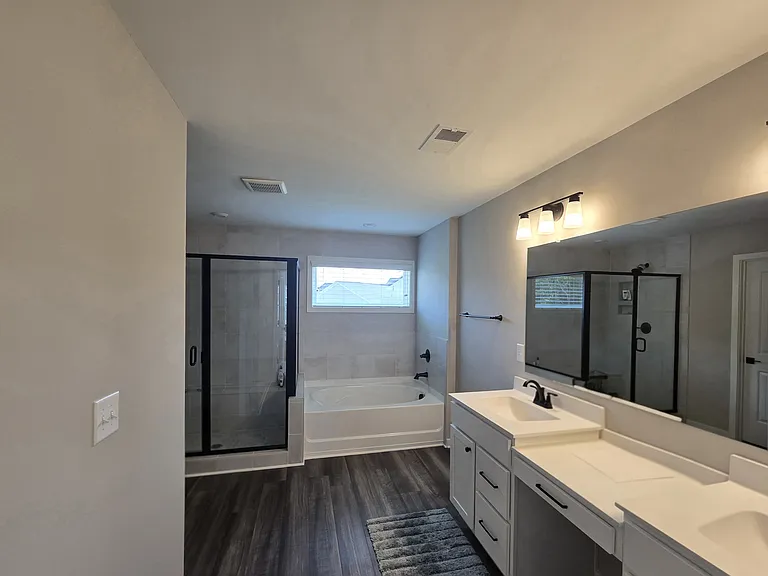 121 Linden Ct — Photo 12