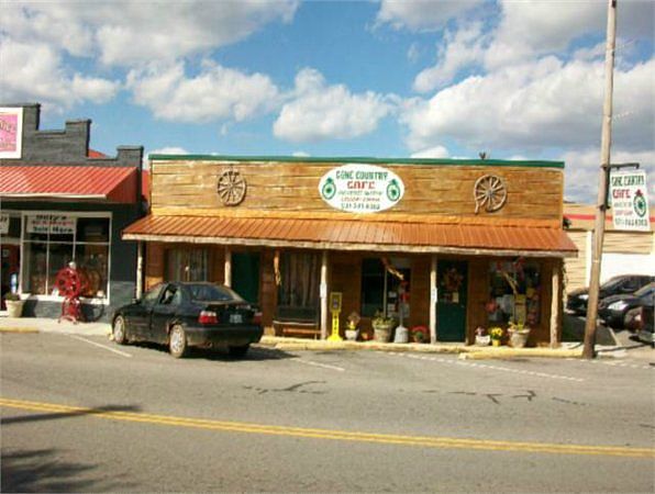 1st image of 302 Dow Ave