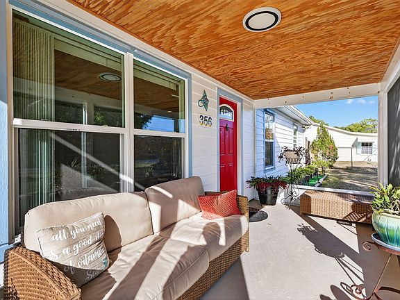 4th image of 356 Traub Avenue