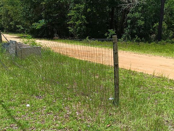 2nd image of 147 2ND Way