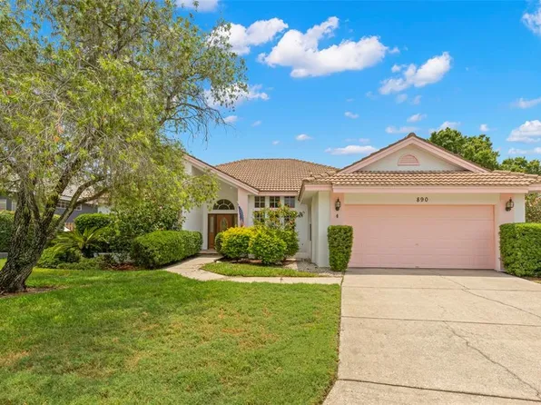 890 Live Oak Ave NE, Saint Petersburg, FL 33703